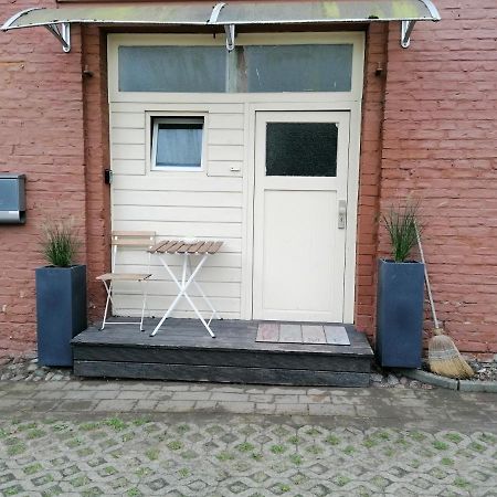 Schoene Wohnung, Zwei Schlafzimmer, Zentrumsnah, Erdgeschoss In Greifswald Eksteriør bilde